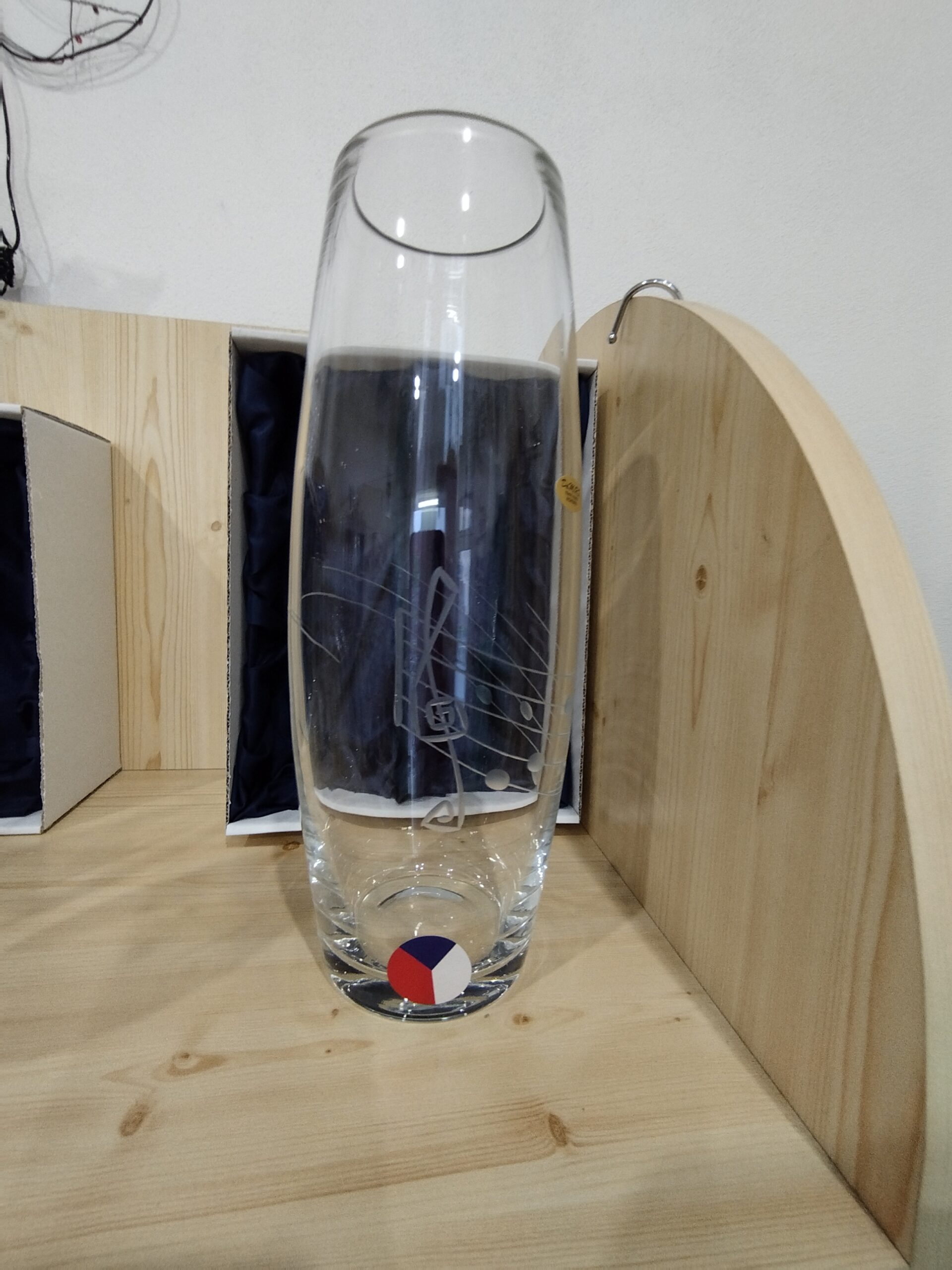 České sklo s ručním gravírováním